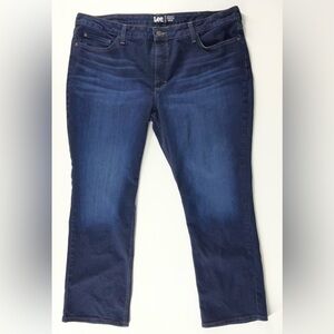 Lee Women's Regular Fit Straight Leg Mid Rise Dark Wash Denim Jeans | 22